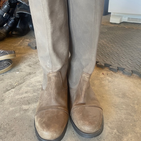 Women’s Sorel Winter Boots - Picture 1 of 2